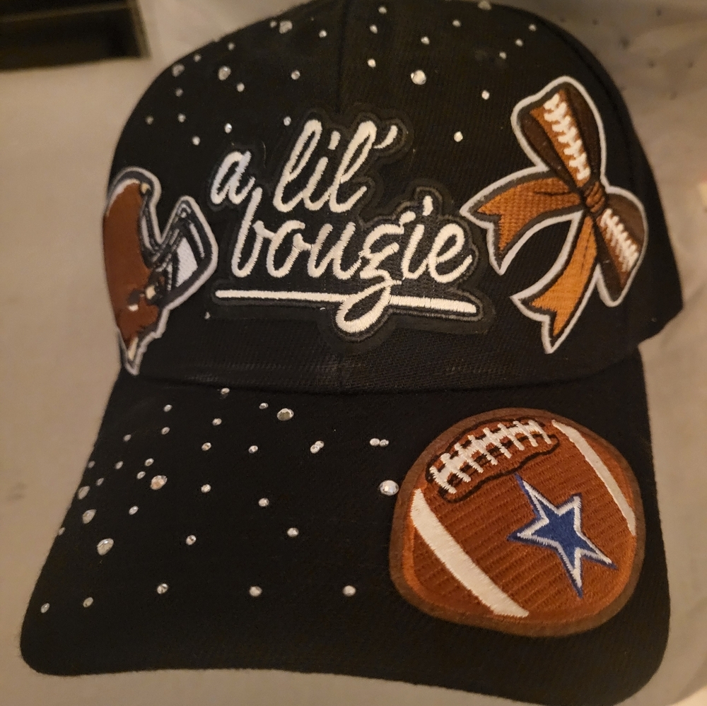 This is a hat that made,if you live football, then this is for you.it has bling